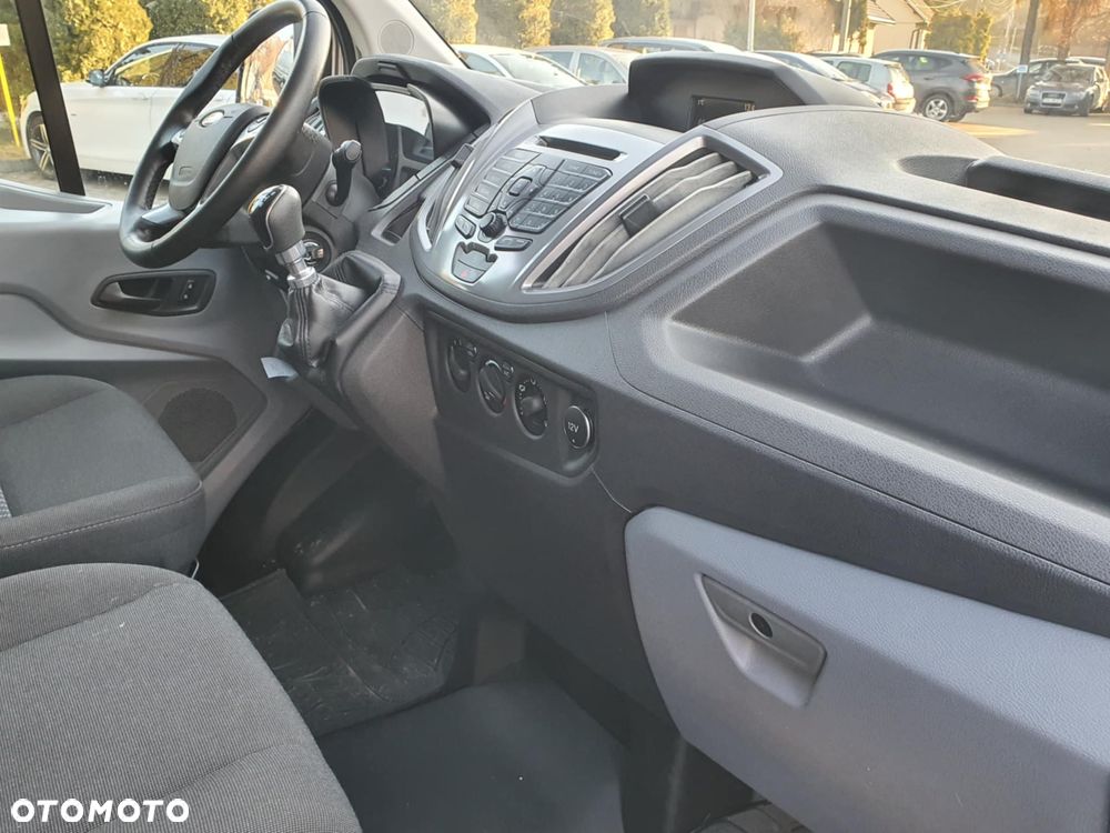 Ford Transit - 9