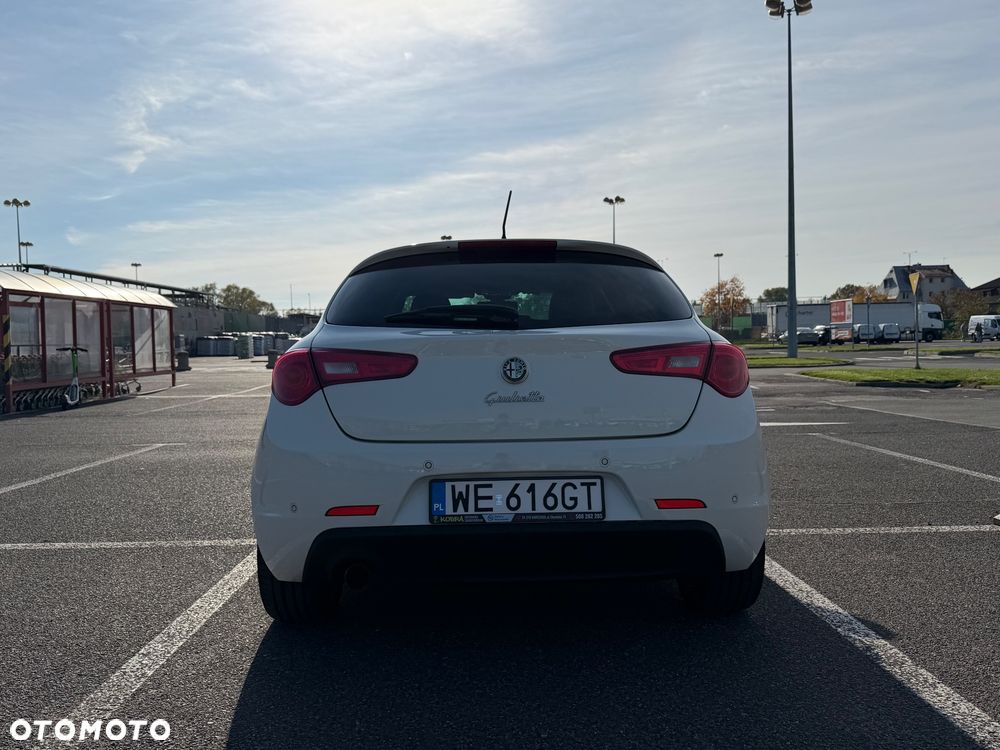 Alfa Romeo Giulietta 2013 photo 5
