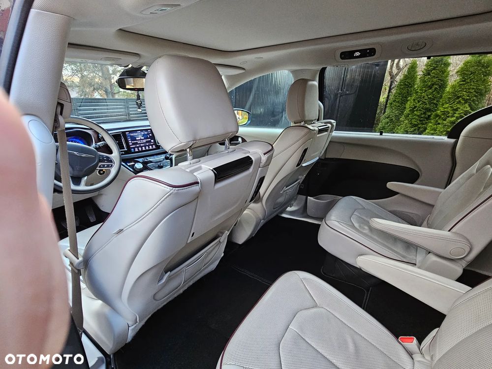 Chrysler Pacifica - 14