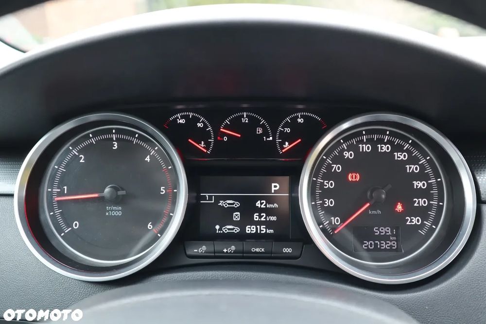 Peugeot 508 BlueHDi FAP 180 Automatik Stop&Start Allure - 15