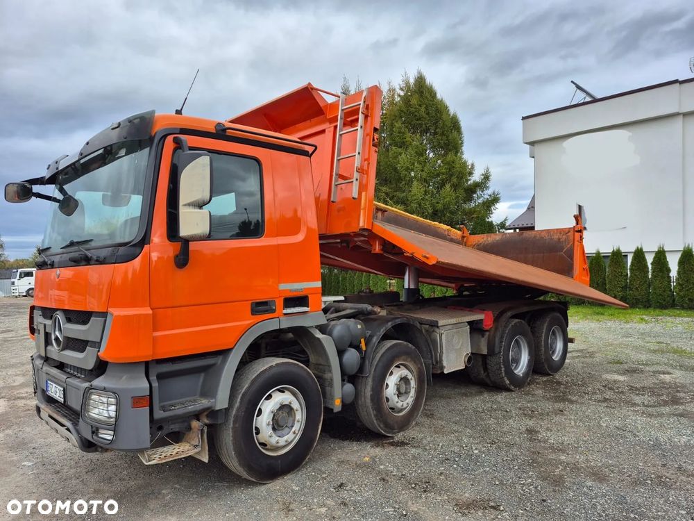Mercedes-Benz Actros - 13