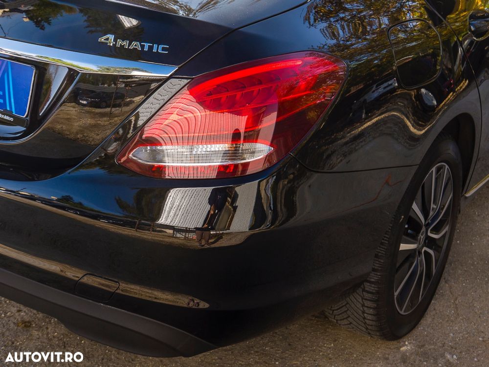 Mercedes-Benz C 220 d 4MATIC Aut - 29