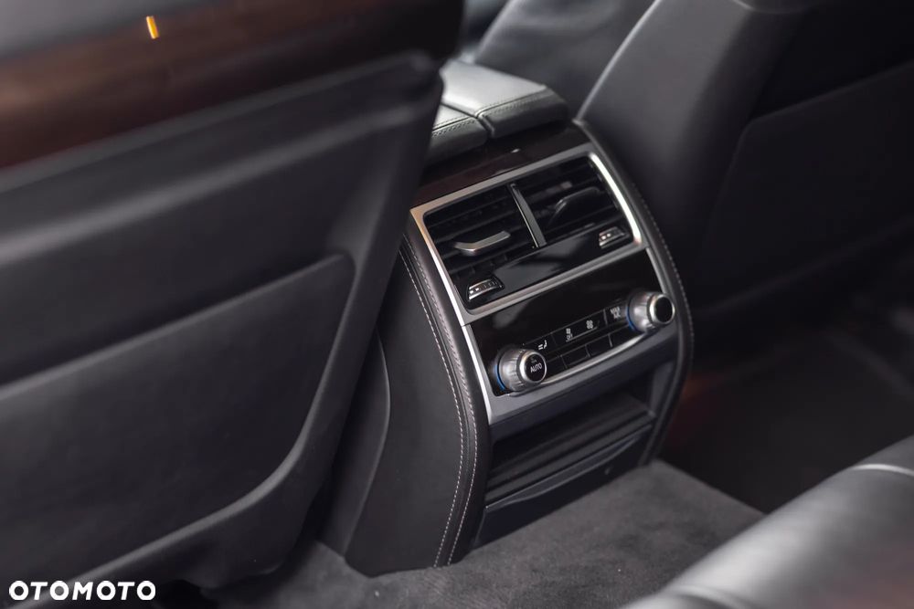 BMW Seria 7 740d xDrive - 20
