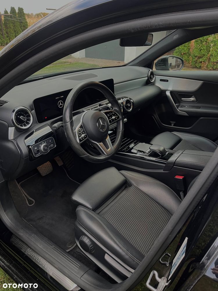 Mercedes-Benz Klasa A 180 7G-DCT - 9