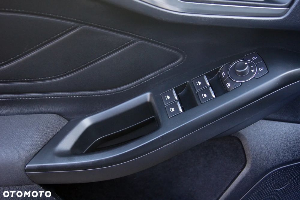 Ford Focus 1.5 EcoBlue STart-Stopp-System TITANIUM X - 20