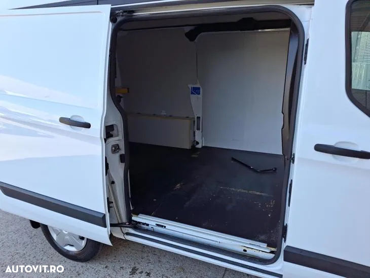 Ford Transit Custom L1H2 - 16
