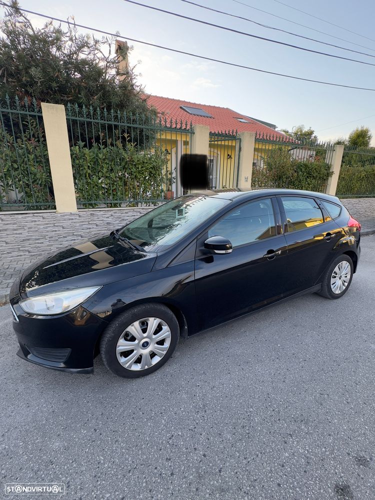 Ford Focus 1.0 EcoBoost S&S TREND - 4