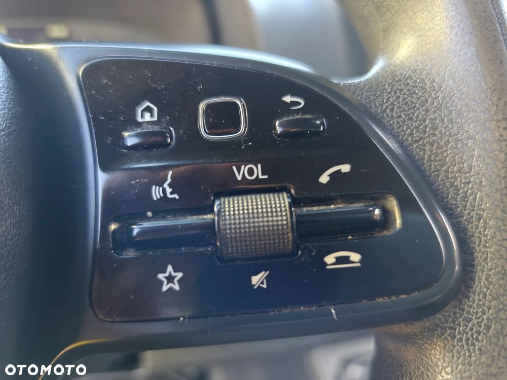 Mercedes-Benz SPRINTER 317 CDI 170KM MAXI LONG DOKA 6OSOBOWA SKRZYNIA KAMERA KLIMATRONIC NAVI COMMAND INTERNET HAK 3500 KG TEMPOMAT cały w oryginale Fotele KOMFORTY podgrzewane - 25