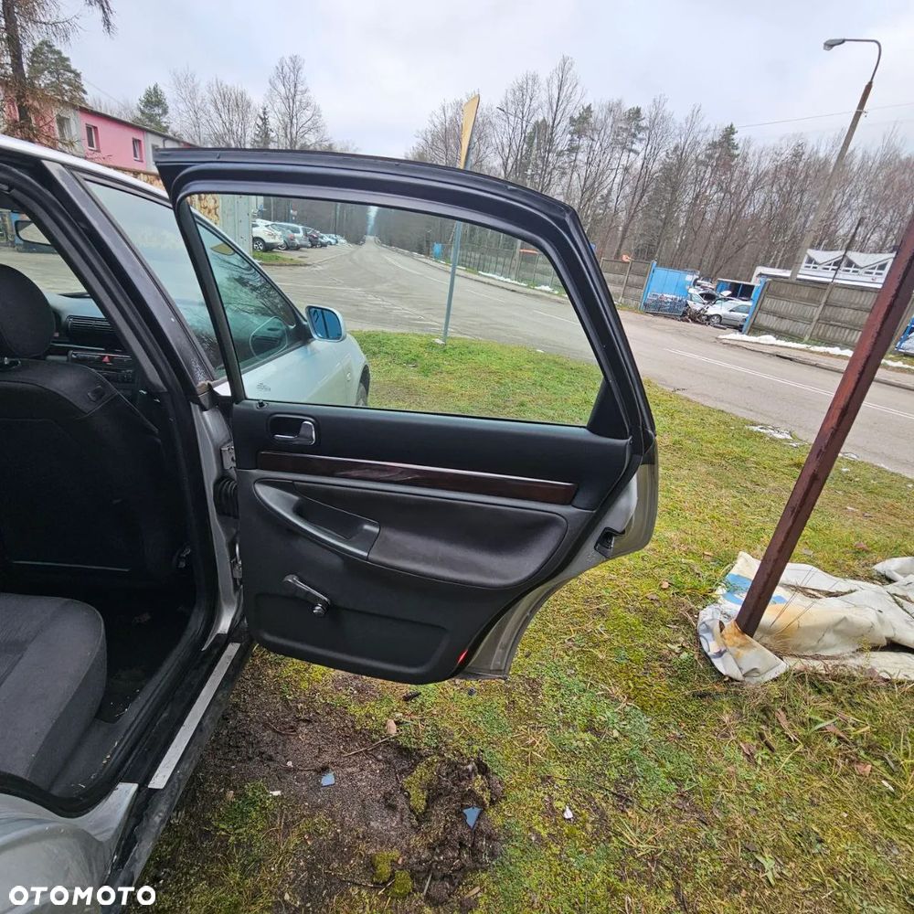 DRZWI / PRAWE LEWE / PRZÓD TYŁ / AUDI A4 B5 (lak: LY7W) (sedan) - 10