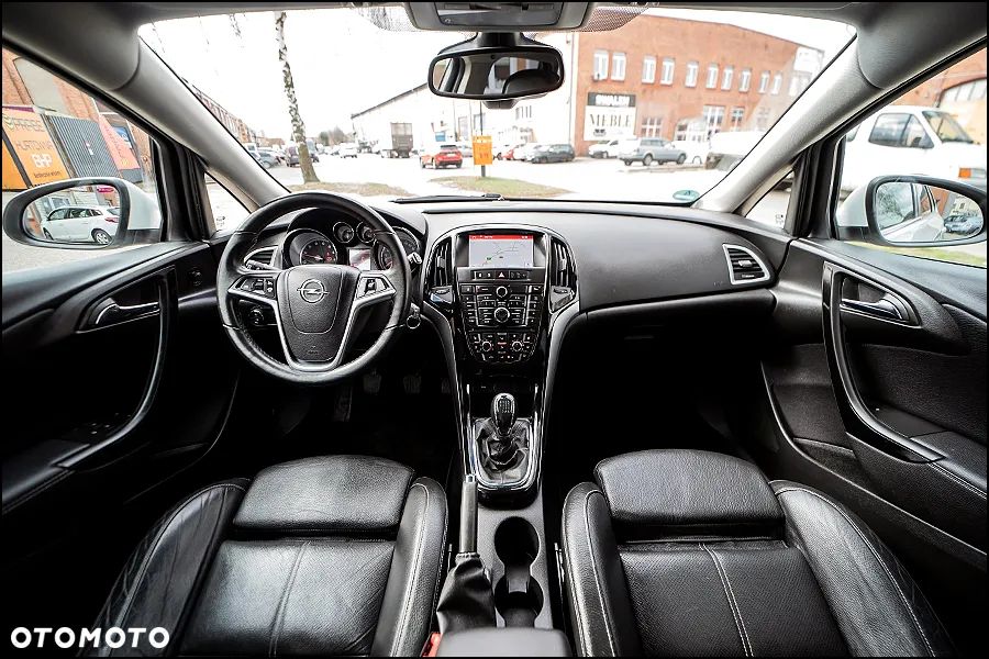 Opel Astra 1.4 Turbo Sports Tourer Exklusiv - 20