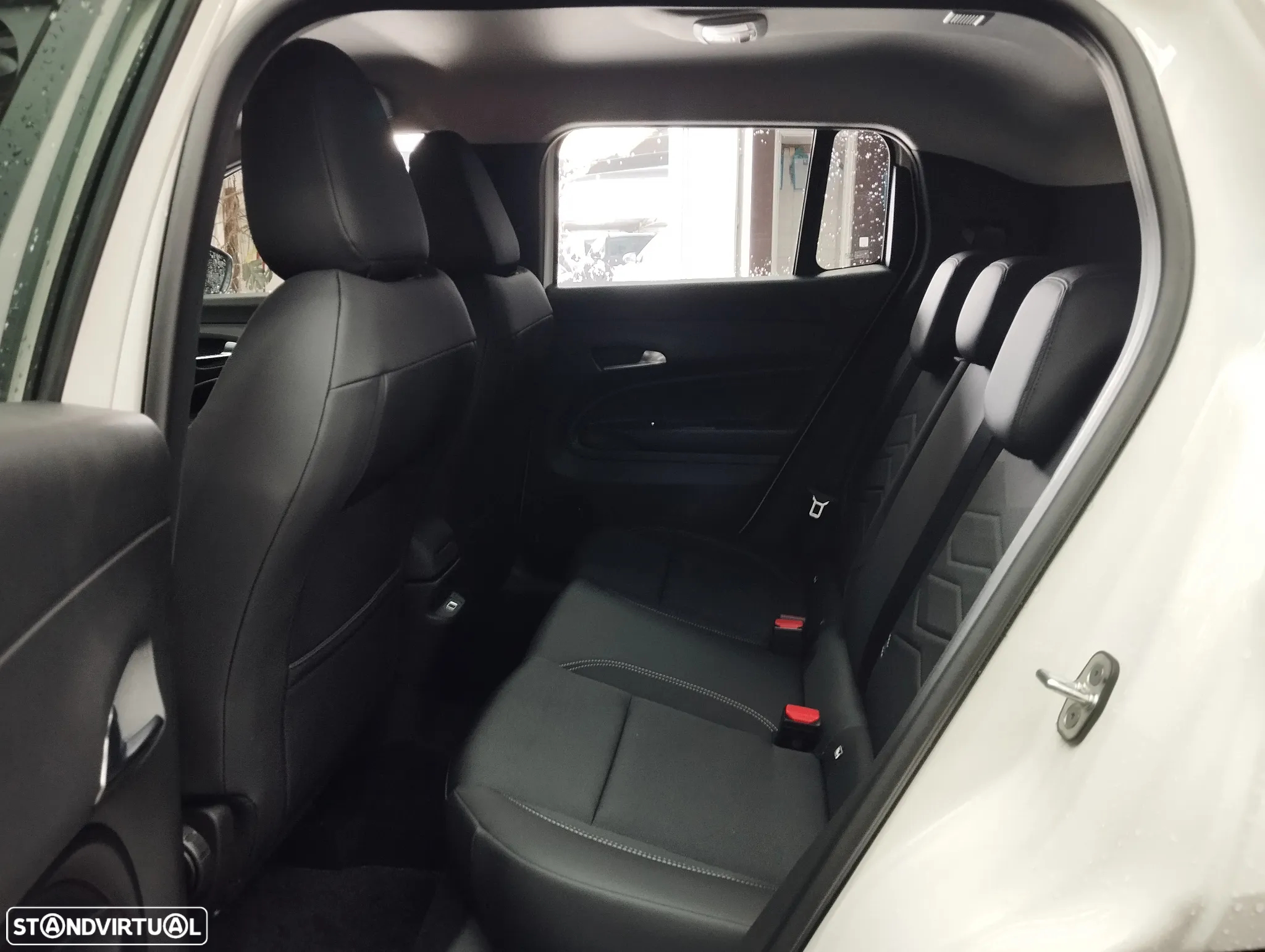 Jeep Avenger 1.2 GSE T3 Altitude - 18