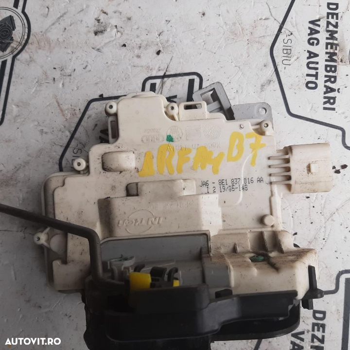Broasca usa dreapta fata Audi A4 B7 8E1837016AA - 1