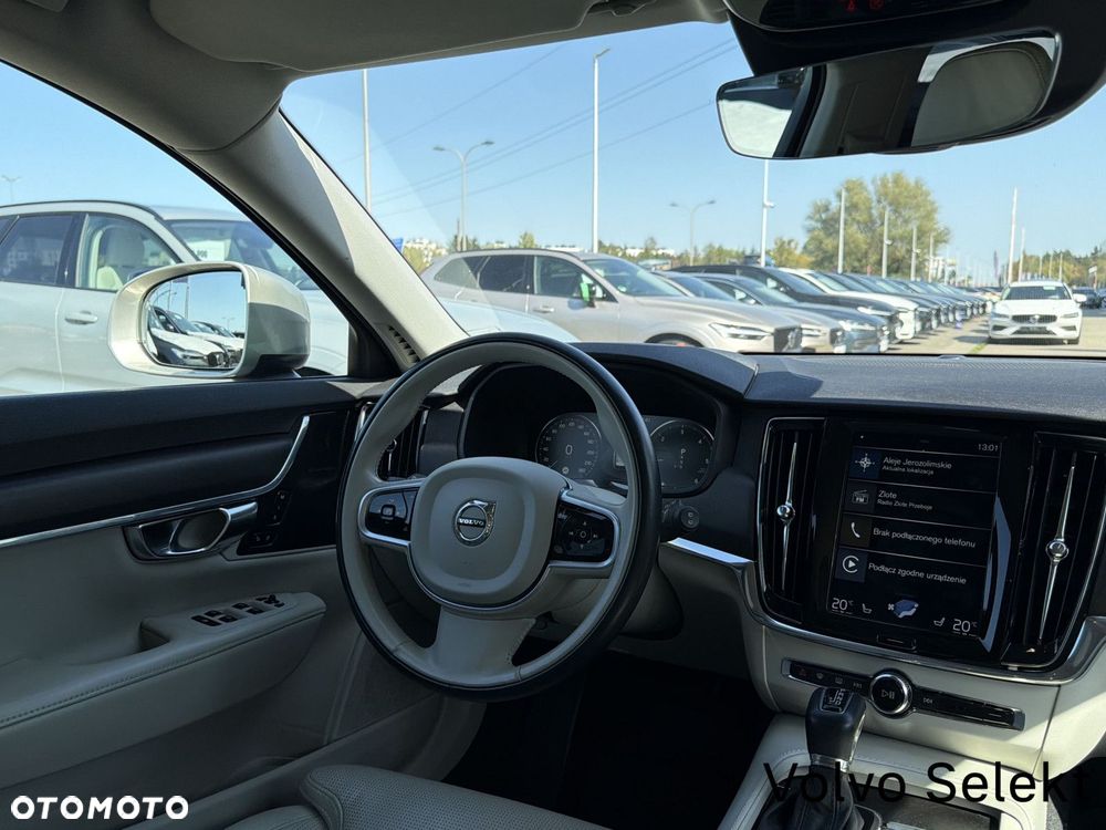 Volvo V90 Cross Country - 12
