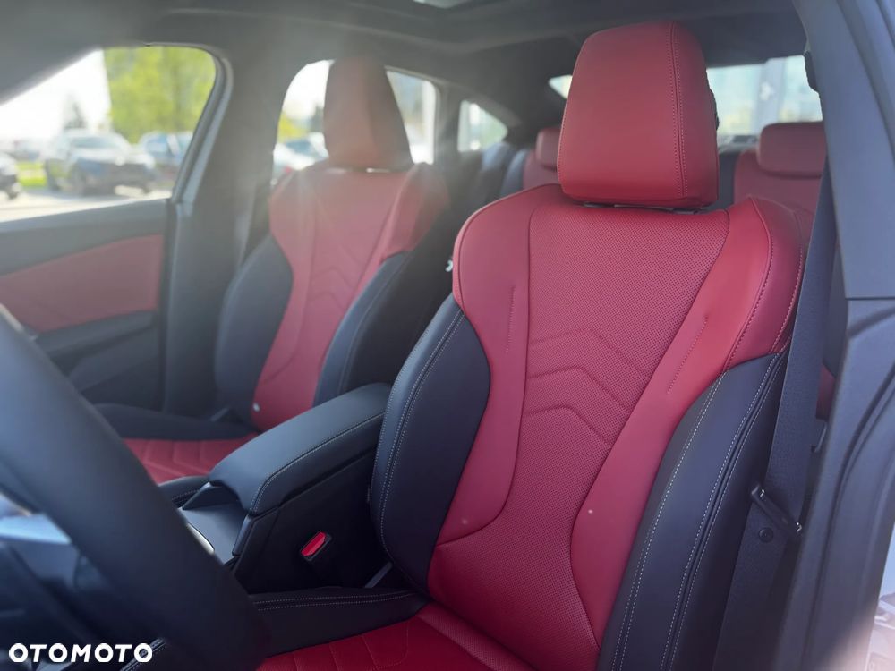 BMW Seria 2 220i mHEV - 7