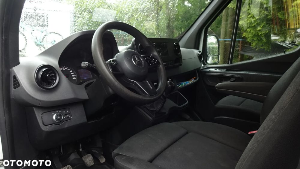 Mercedes-Benz SPRINTER - 21