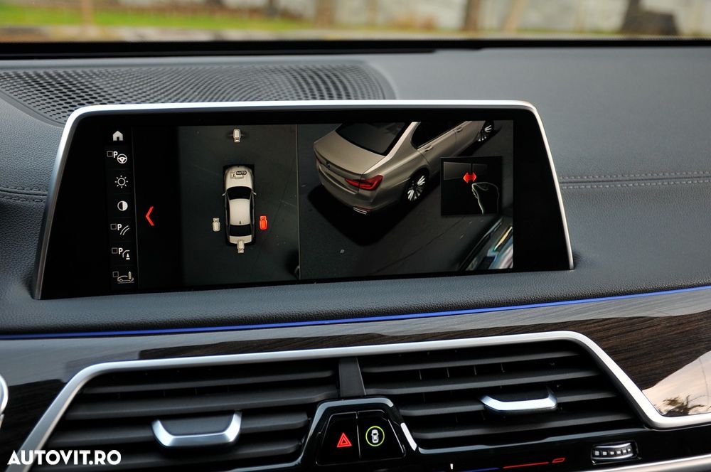 BMW Seria 7 740e iPerformance - 16