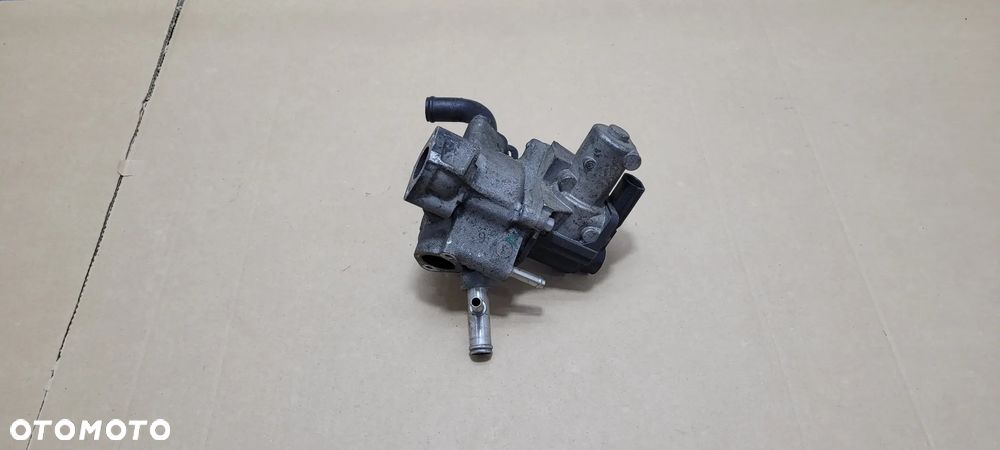 OBUDOWA ZAWÓR EGR AUDI A8 D3 Q7 4.2 TDI BVN BTR - 2