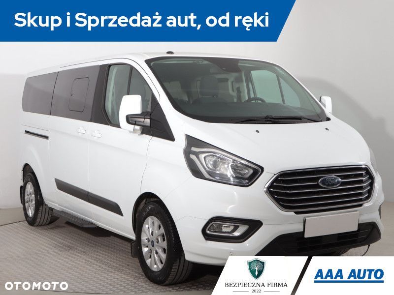 Ford Tourneo Custom - 2
