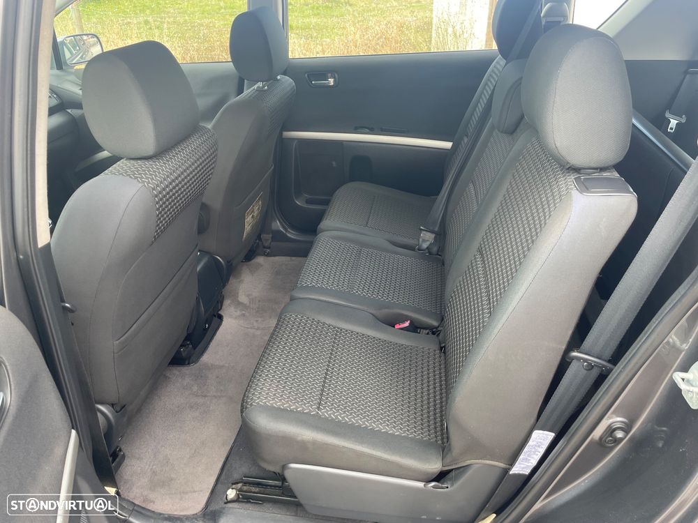 Toyota Corolla Verso 2.2 D-4D - 9