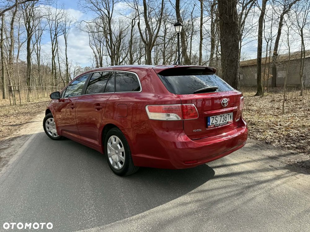 Toyota Avensis 1.8 Sol EU5 - 3