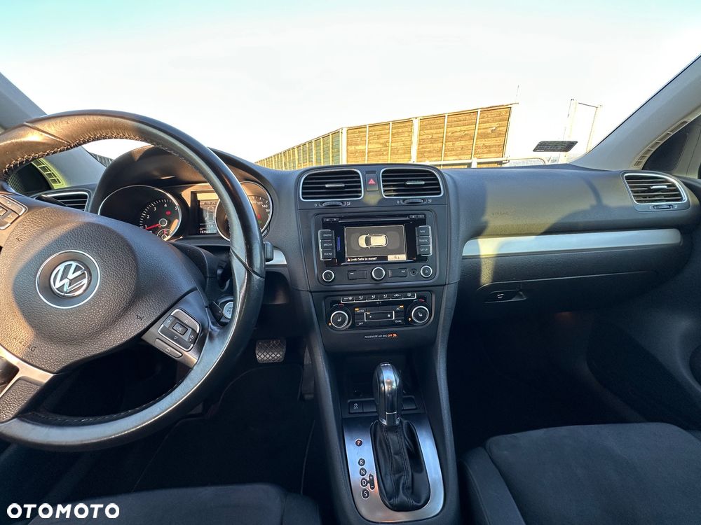 Volkswagen Golf 1.4 TSI Highline DSG - 26