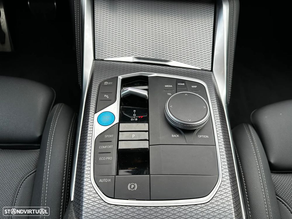 BMW i4 - 30