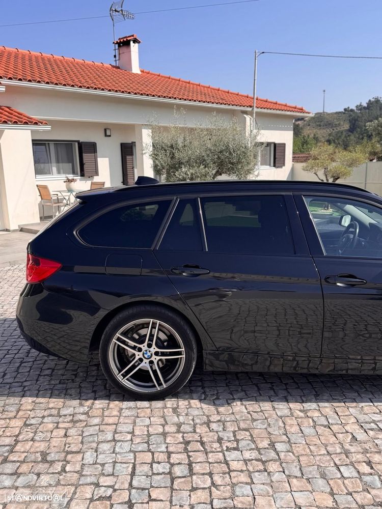 BMW 320 d Auto Line Sport - 4