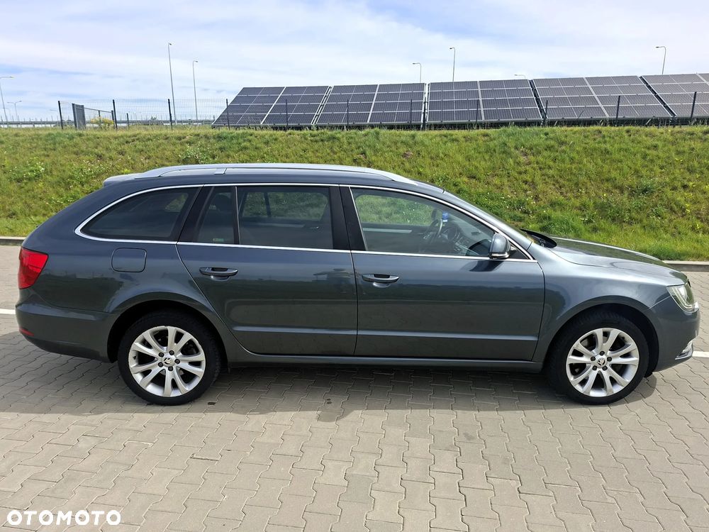 Skoda Superb 2.0 TDI 4x4 Elegance Outdoor DSG - 6
