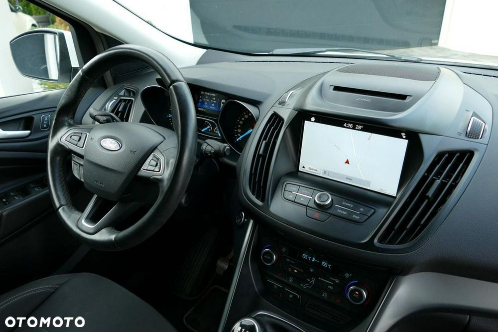 Ford Kuga 1.5 EcoBoost 2x4 Titanium - 27