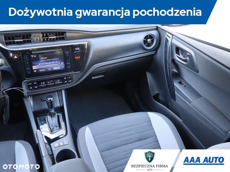 Toyota Auris - 10