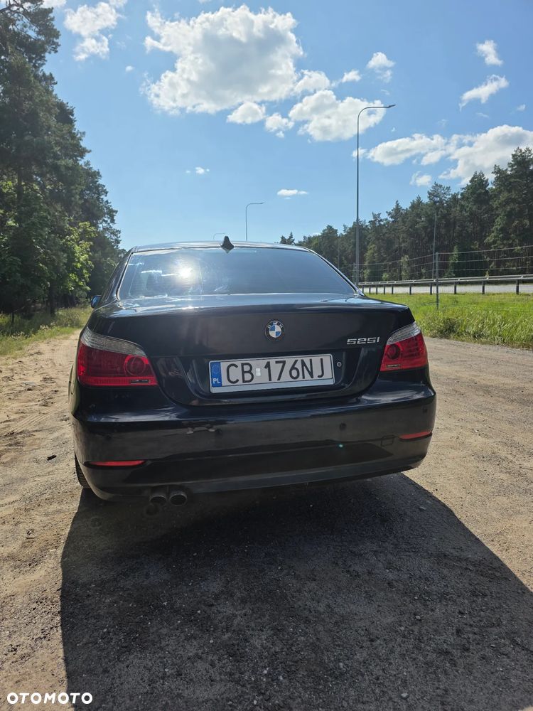BMW Seria 5 523i - 8