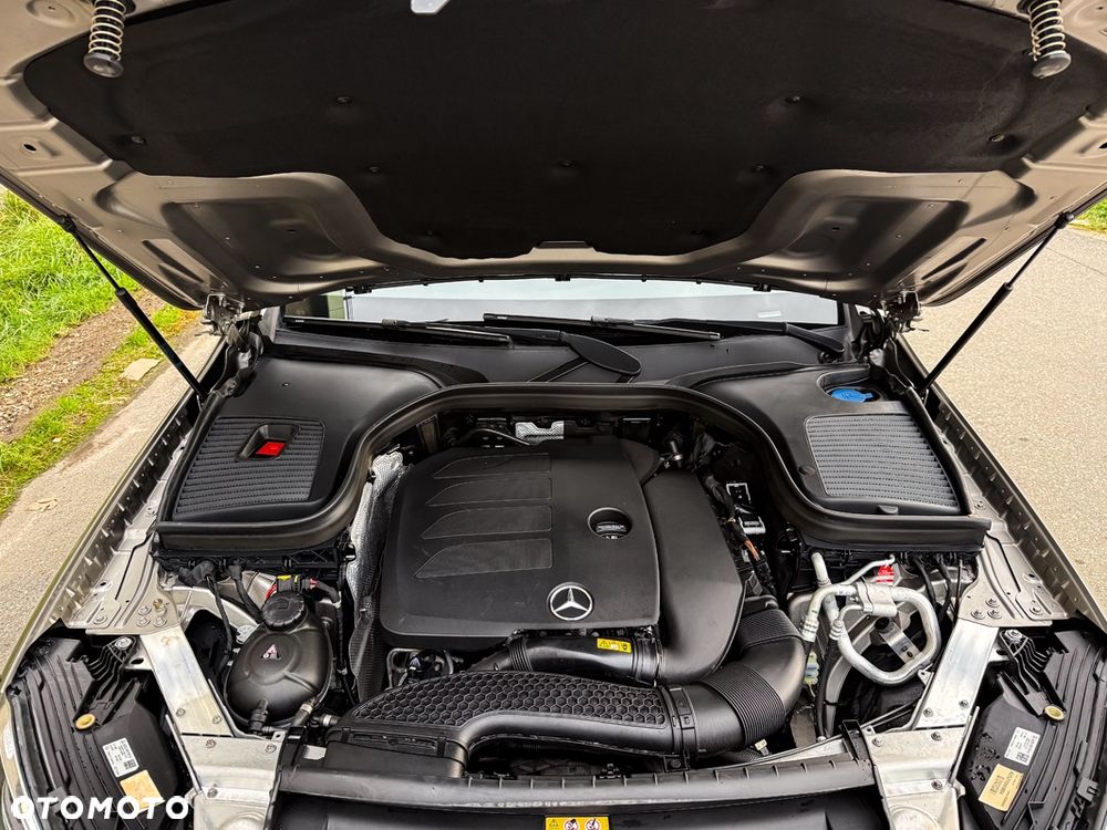 Mercedes-Benz GLC 300 4Matic 9G-TRONIC - 22