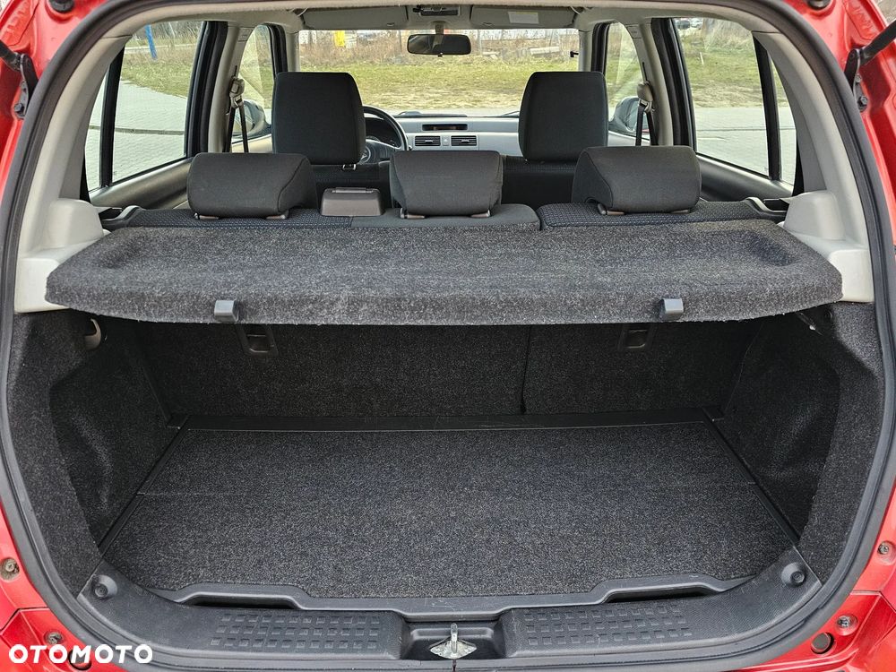 Suzuki Swift 1.3 Comfort dance - 23