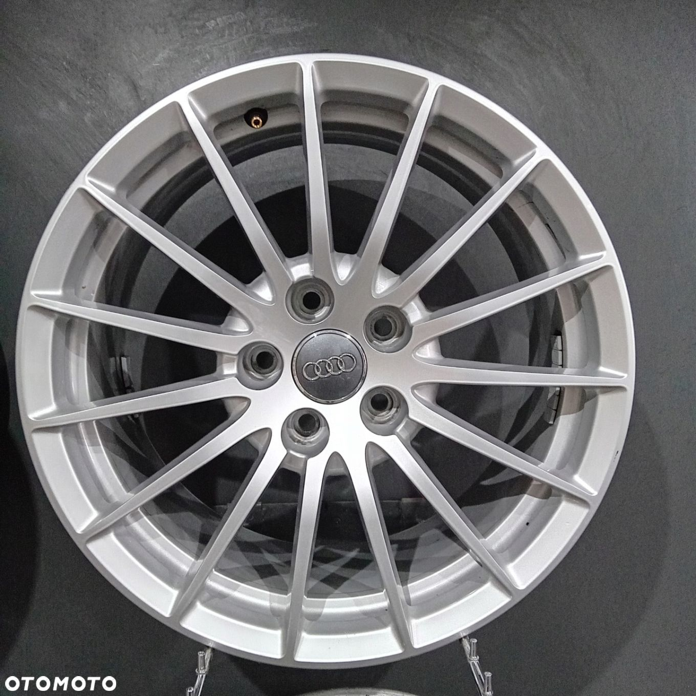 Felgi 17 5x112 Audi A4 B8 B9 Allroad, A5, Q5 OE F504600-11 - 2