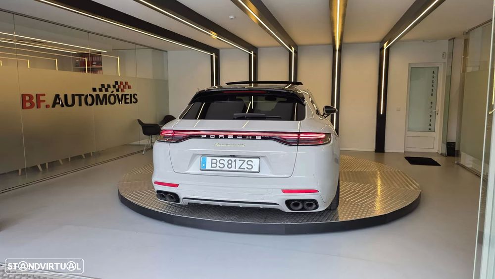 Porsche Panamera Sport Turismo 4S E-Hybrid - 17