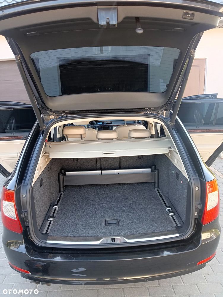 Skoda Superb 2.0 TDI DSG Elegance - 12