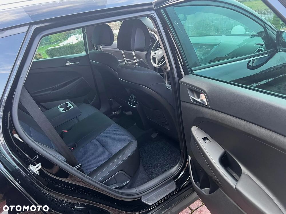 Hyundai Tucson blue 1.7 CRDi 2WD Style - 30