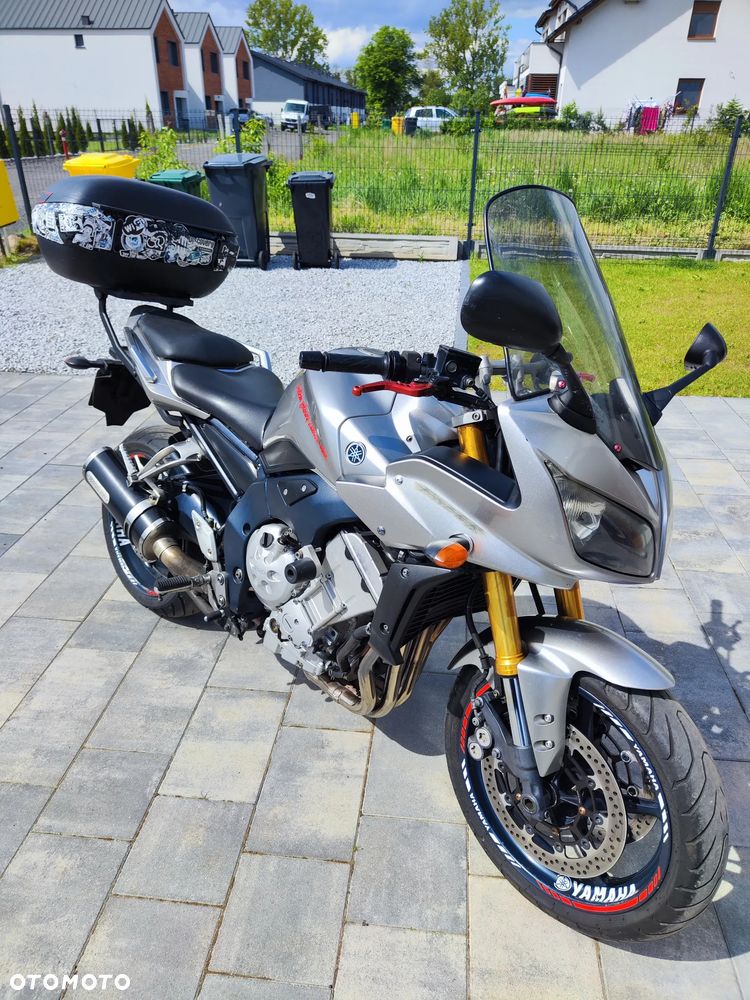 Yamaha FZS - 2