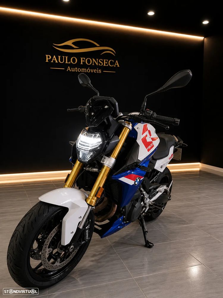 BMW F 900 R Tricolor - 7