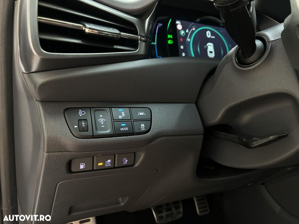 Hyundai IONIQ 1.6 141CP Exclusive - 28