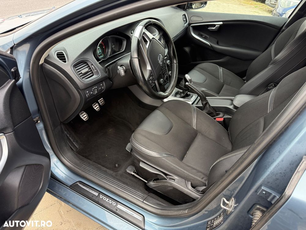 Volvo V40 Cross Country D2 Momentum - 7