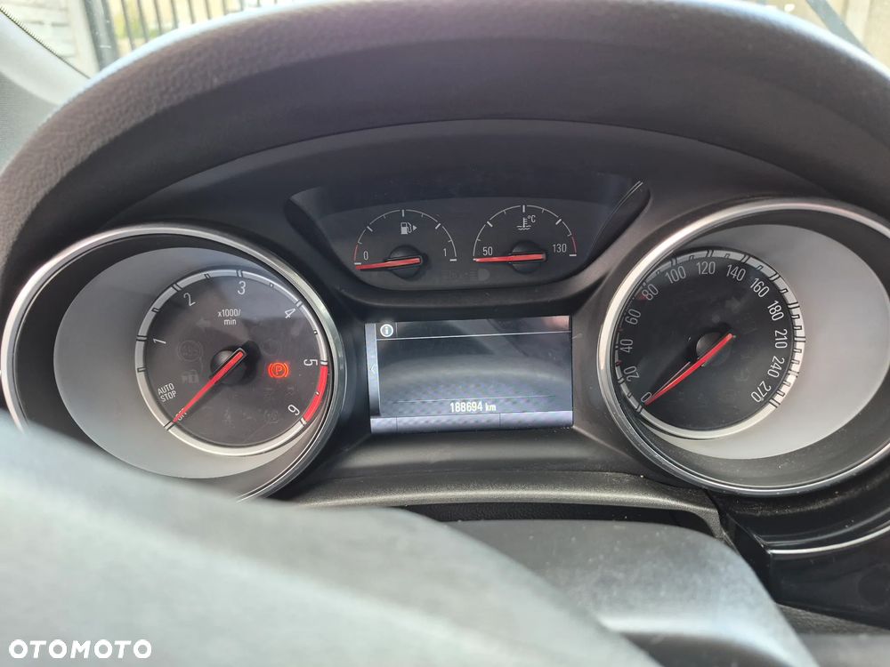 Opel Astra 1.6 CDTI Dynamic S&S - 8