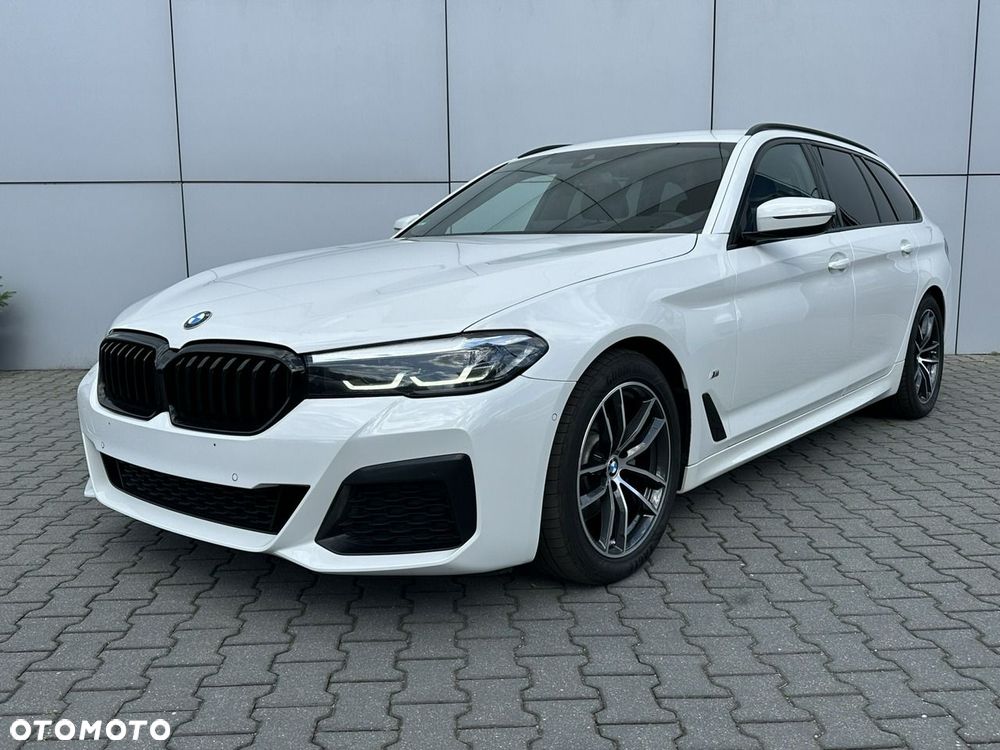 BMW Seria 5 520d xDrive mHEV M Sport sport - 2