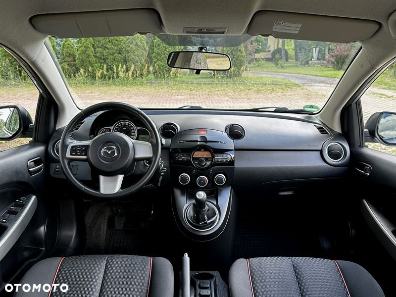 Mazda 2 - 16