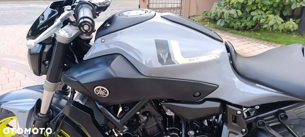Yamaha MT - 37