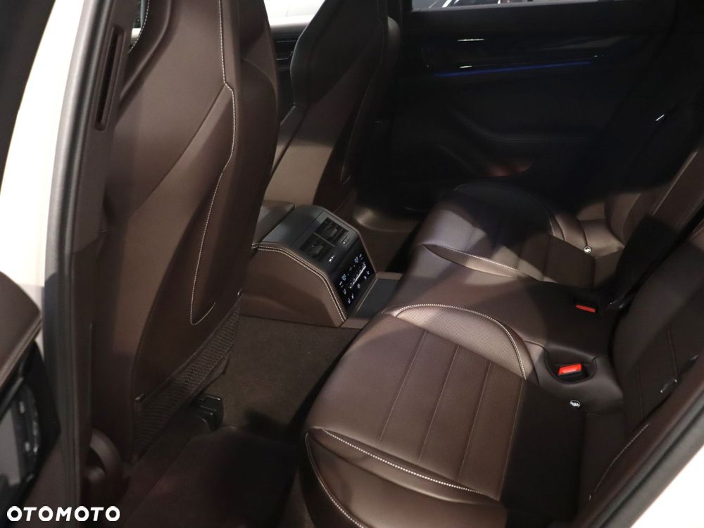 Porsche Panamera 4S E-Hybrid PHEV - 35