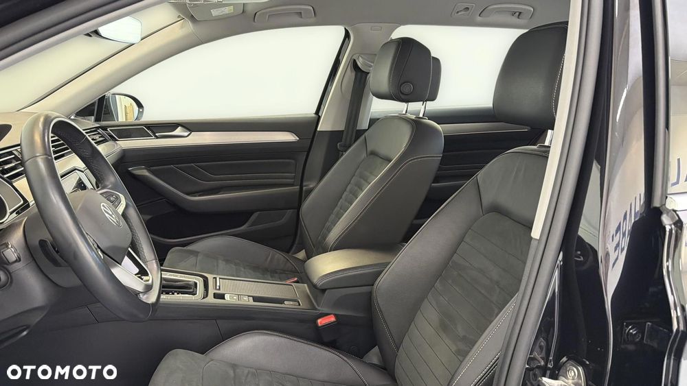 Volkswagen Passat 2.0 TDI EVO Elegance DSG - 12