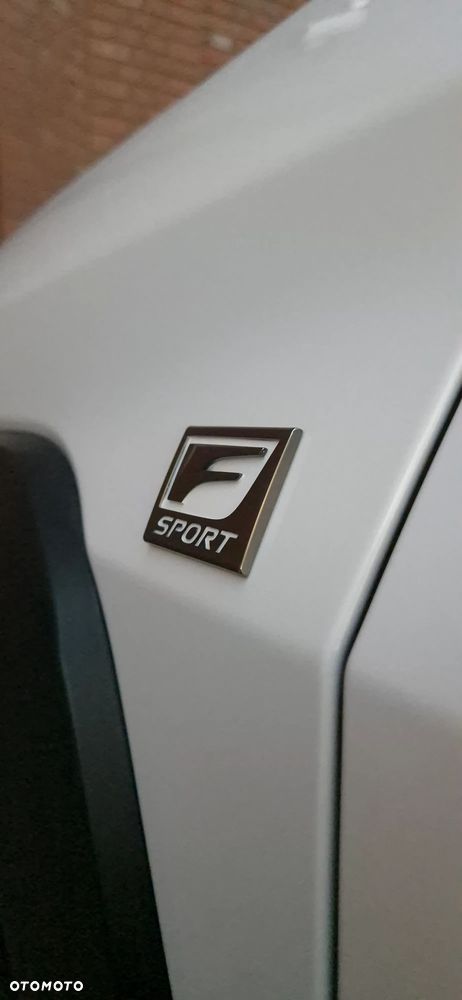 Lexus UX - 16