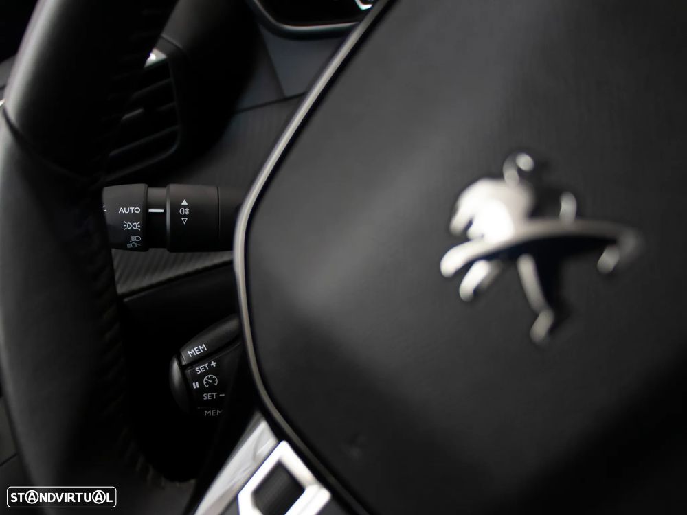 Peugeot 2008 1.2 PureTech Active - 21
