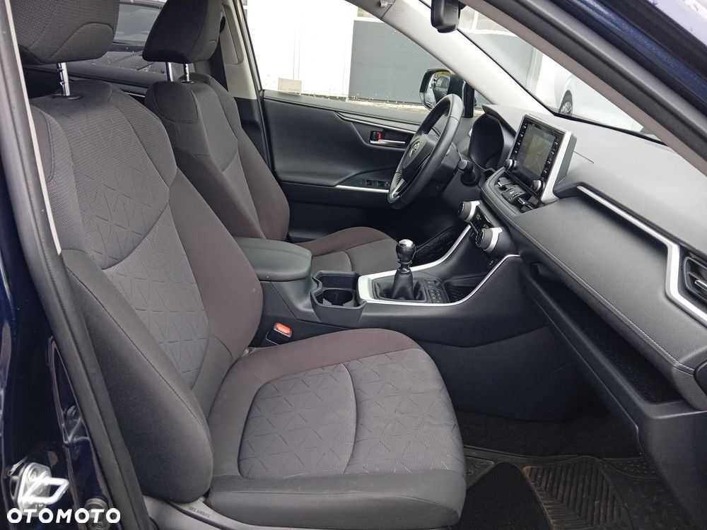 Toyota RAV4 - 11